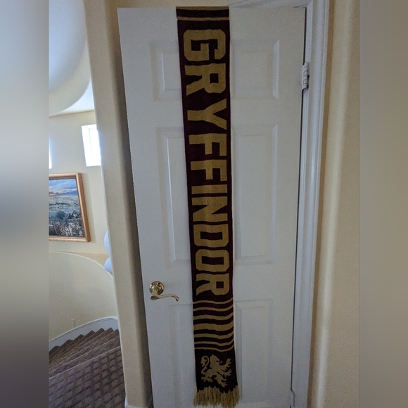 Gryffindor Lot - Picture 6 of 7